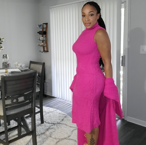 Pink faux fur dress set - Picture 4 of 7